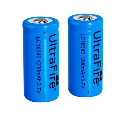 2x Ultrafire 16340 batteries